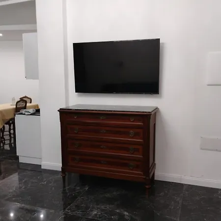 Mb Monolocale In Via Xx Settembre 卡利亚里